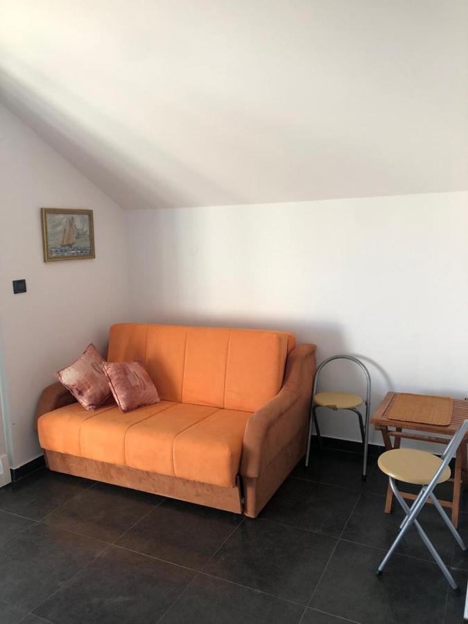 Apartments Villa Lili Lovetovo Vodice Bagian luar foto
