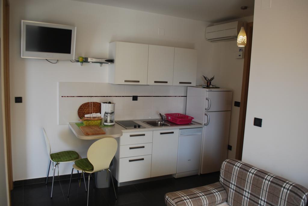 Apartments Villa Lili Lovetovo Vodice Bagian luar foto