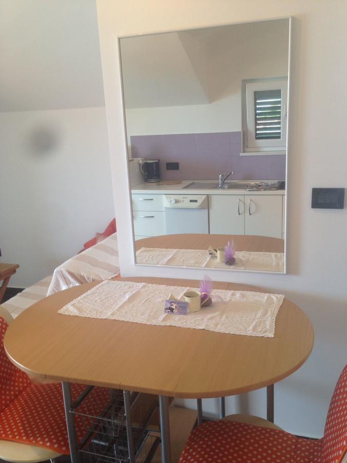 Apartments Villa Lili Lovetovo Vodice Bagian luar foto