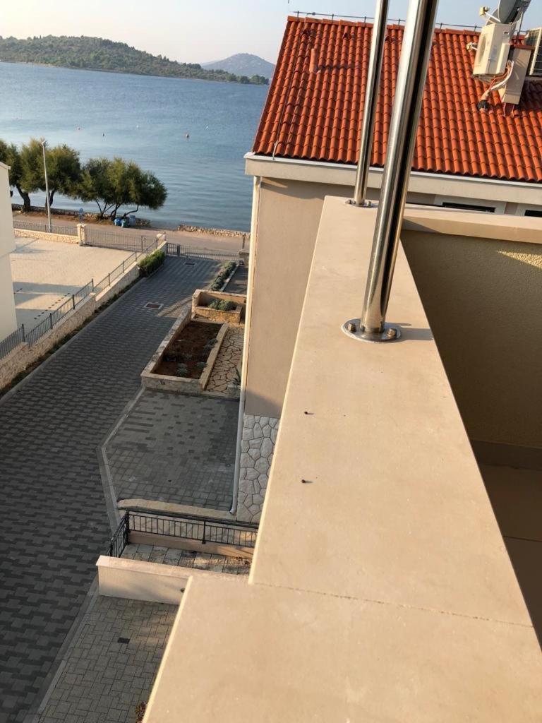 Apartments Villa Lili Lovetovo Vodice Bagian luar foto
